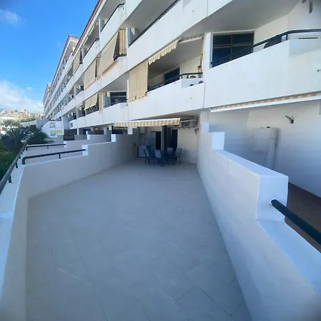 公寓 With Large Terrace In Summerland