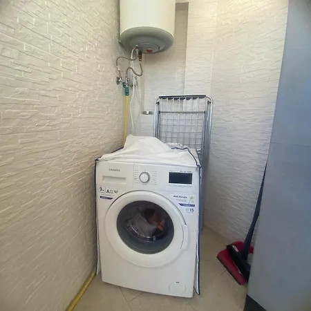 With Large Terrace In Summerland 公寓