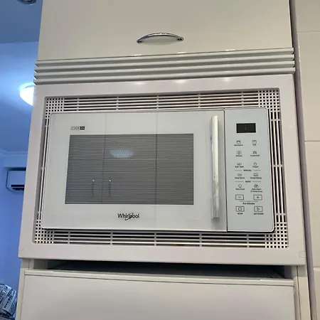 With Large Terrace In Summerland 洛斯克里斯蒂亚诺斯